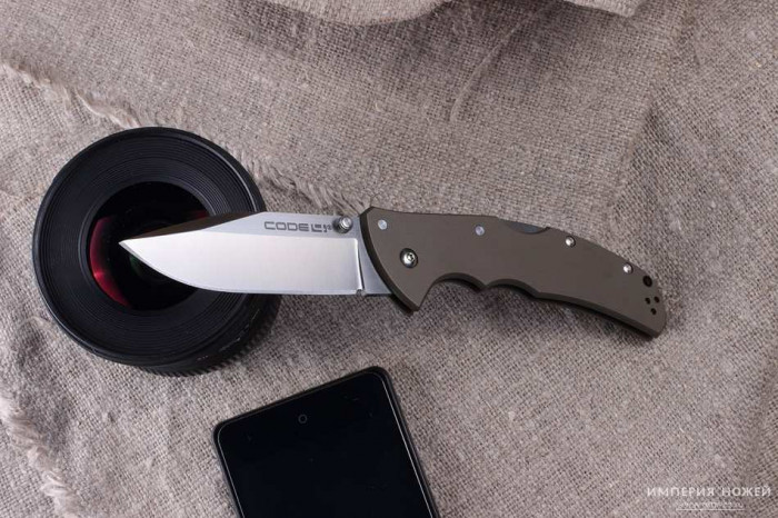 Нож Code 4 Clip Point – Cold Steel