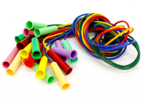 Скакалка резиновая - пластиковые ручки (2,5 м)